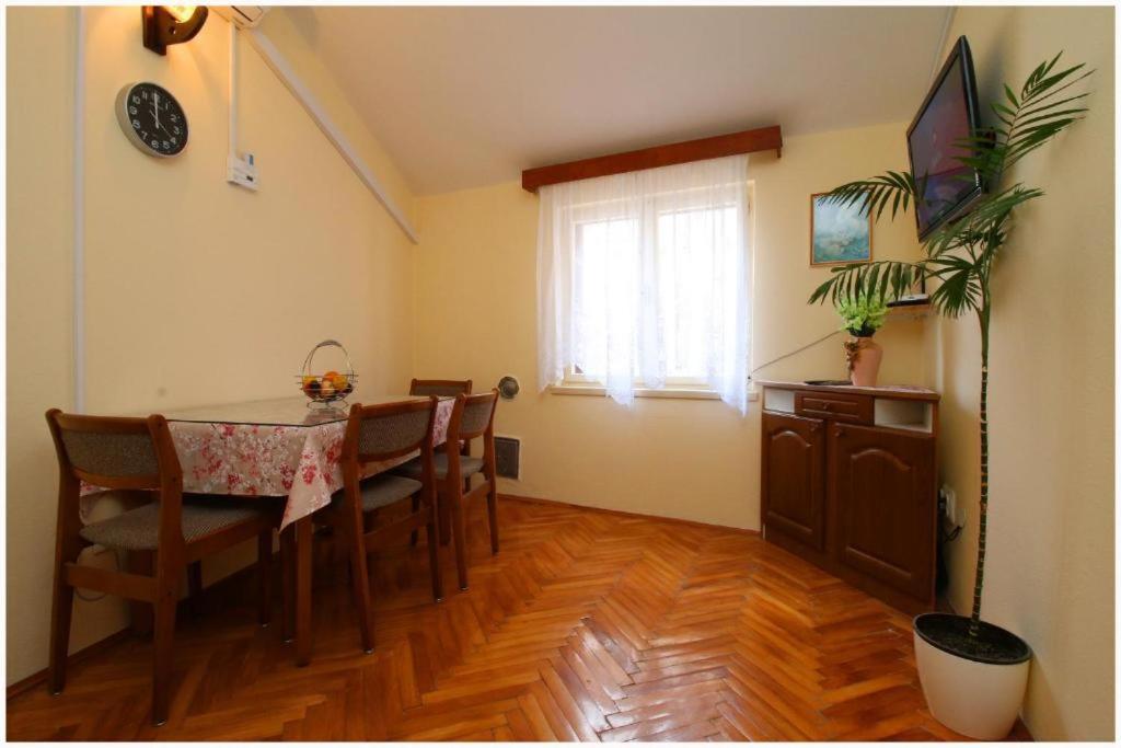 Apartment Josip プリモシュテン エクステリア 写真